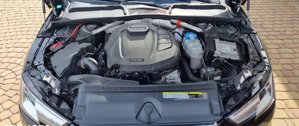 Audi A4 cena 82500 przebieg: 127610, rok produkcji 2016 z Sieradz małe 211